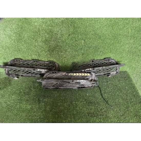 Jaguar XF Sağ Tampon Izgarası 2008-2011 8X23-15K232-BC
